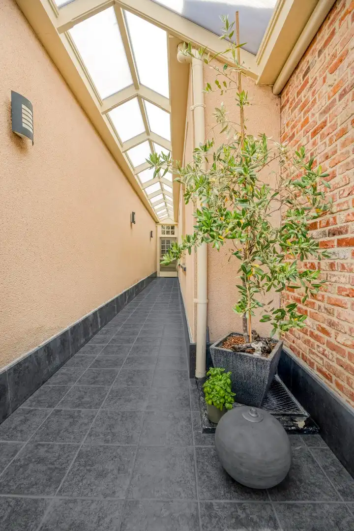 Ruime handelswoning met terras, dubbele garage en 2 parkeerplaatsen in Mol-centrum ! foto 17