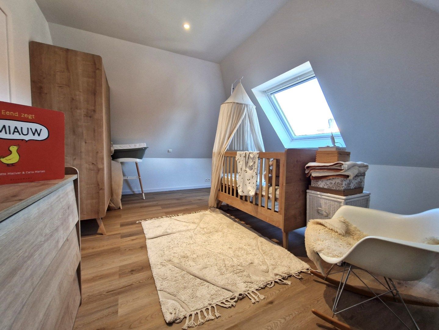 Zeer groot (129 m²), volledig gerenoveerd duplexappartement te Westkapelle foto 16