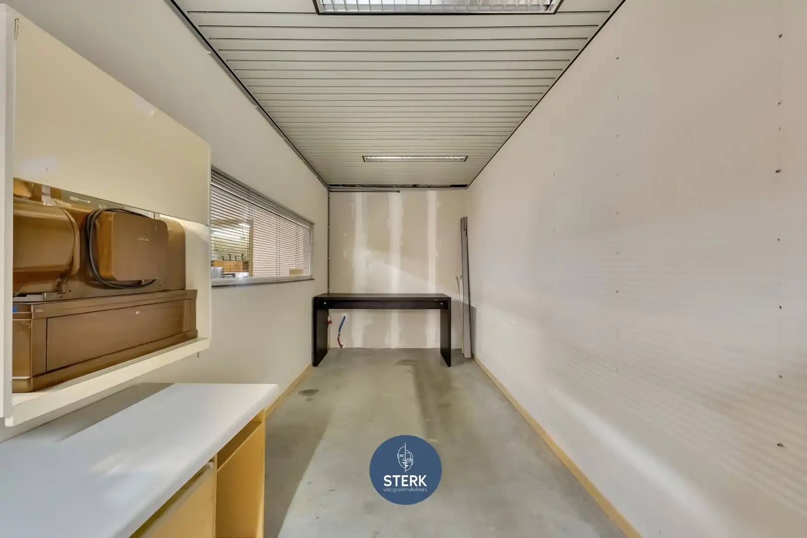 COMMERCIEEL PAND VAN 175 M² IN PASSAGE BEGAS, GELEGEN IN HARTJE LANAKEN ! foto 9