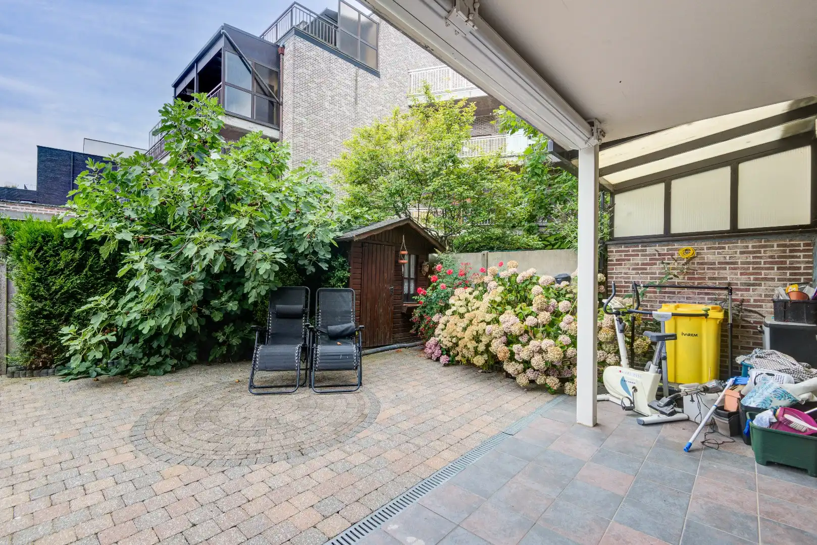 Instapklaar appartement met 2 slaapkamers en tuin foto 22