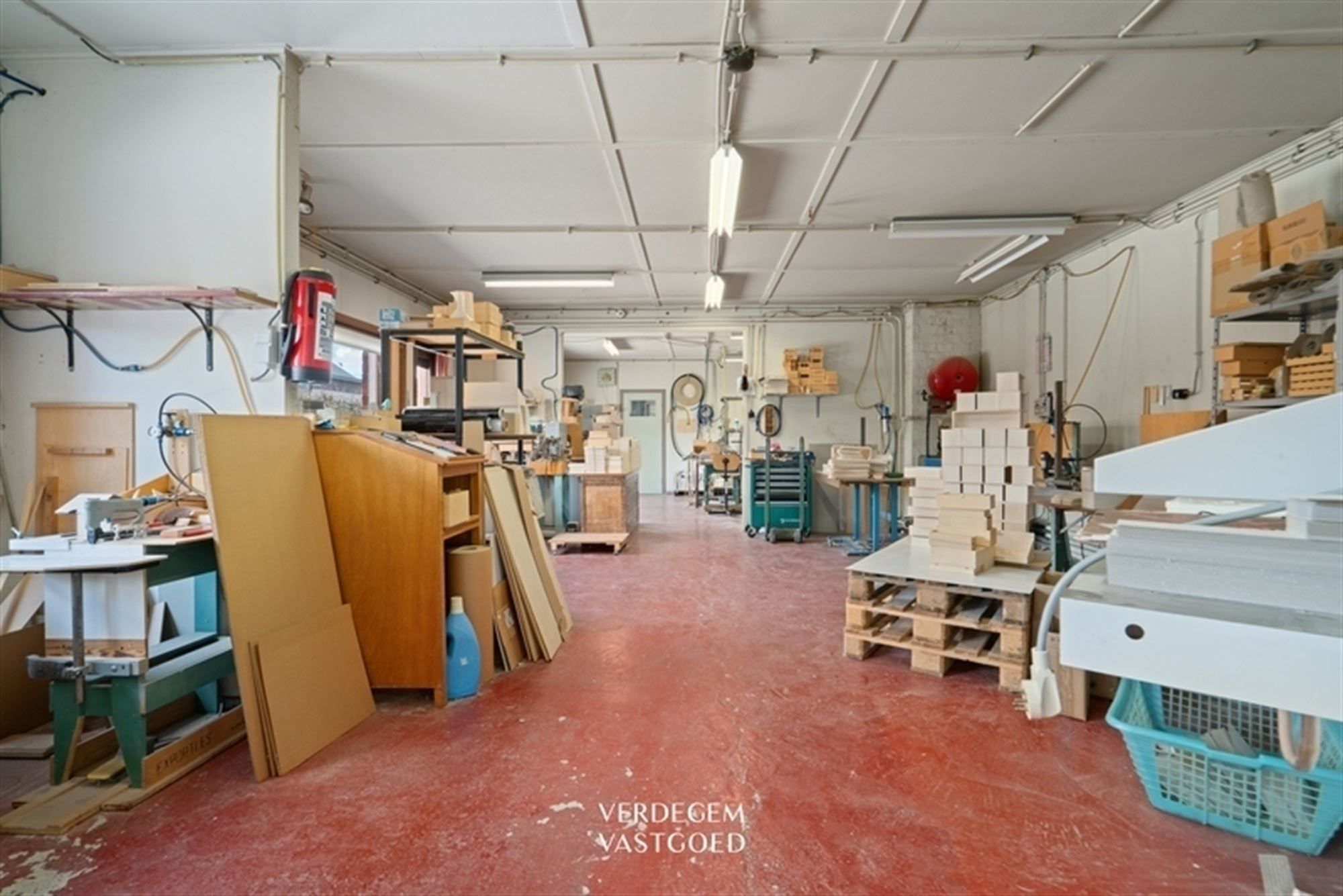Te renoveren bungalow met magazijn op terrein van 1.826m² foto 20
