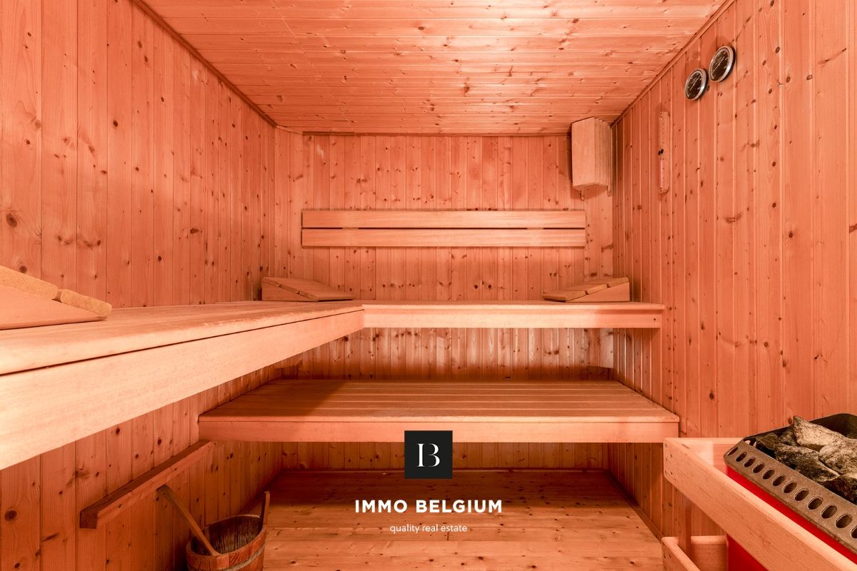 Prachtig gerenoveerde woning op 700m van het strand foto 17