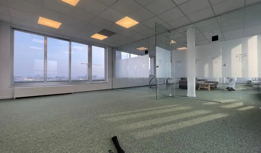 Kantoren te huur in Quinten Building in Berchem foto 4