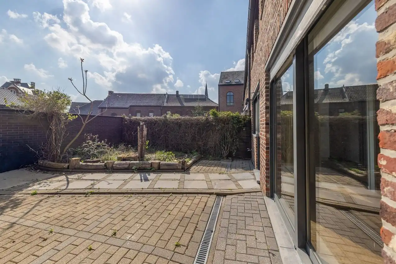 instapklare woning (3 slpk) in oude gemeenteschool foto 11