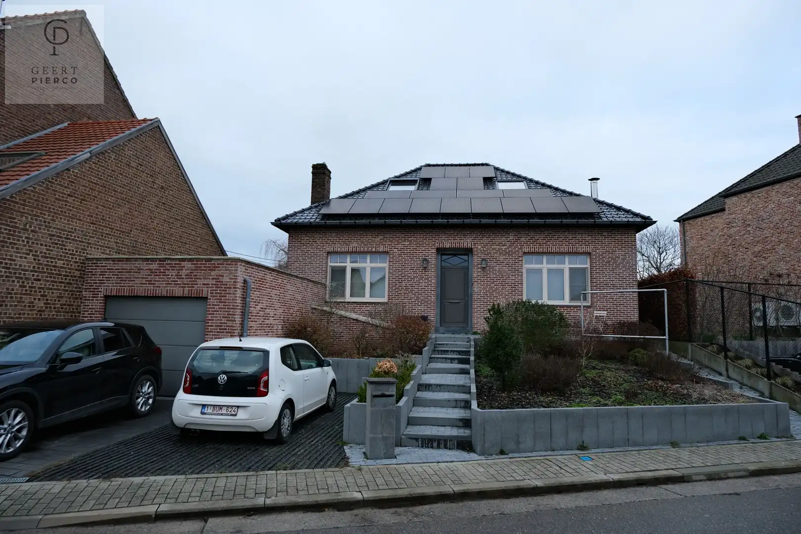 Leuke ruime Villa foto {{pictureIndex}}