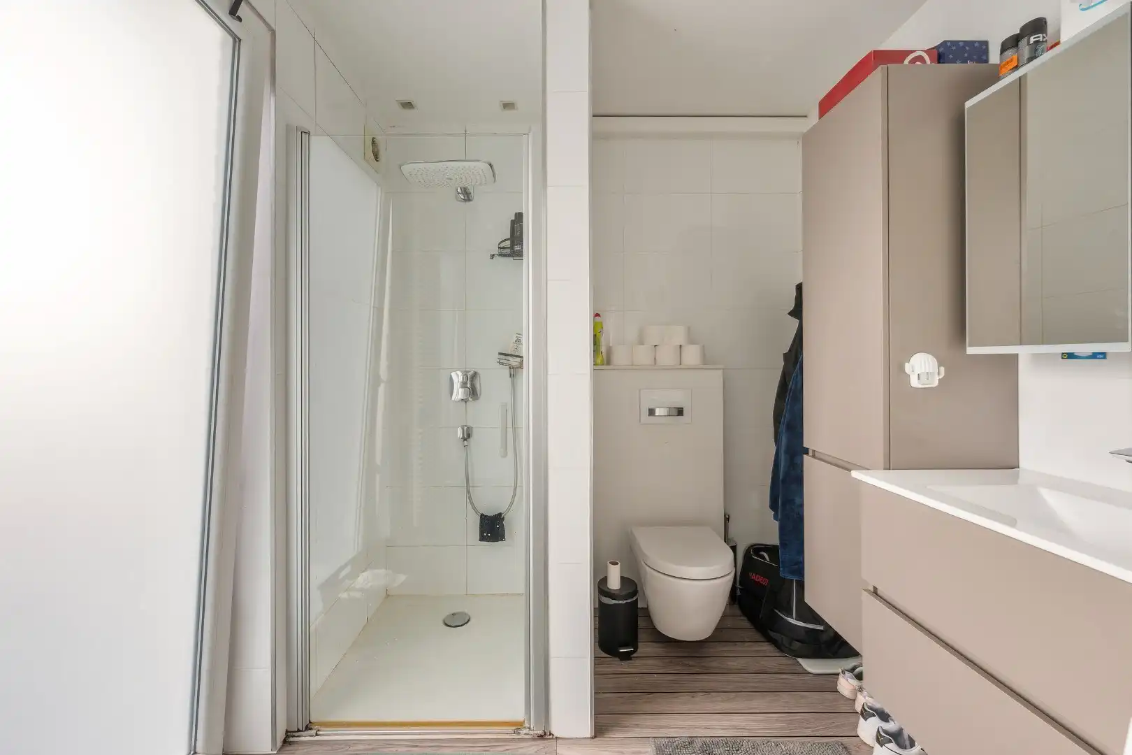 Verrassend ruime, instapklare woning met garage en zuidgerichte tuin in Geluwe foto 6