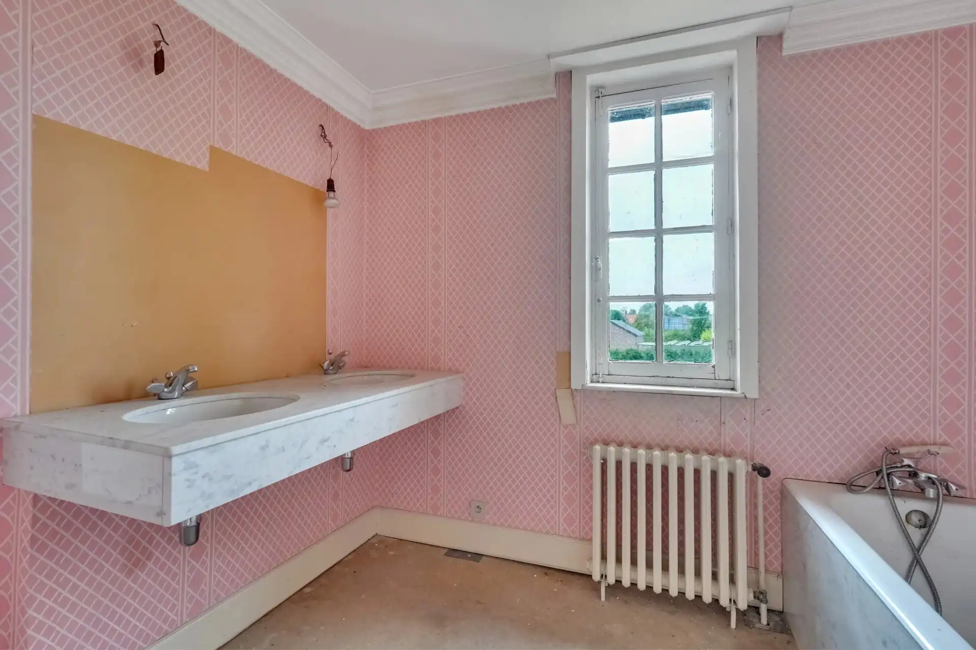 Statig landhuis in klassieke stijl met Wirtz-tuin foto 14