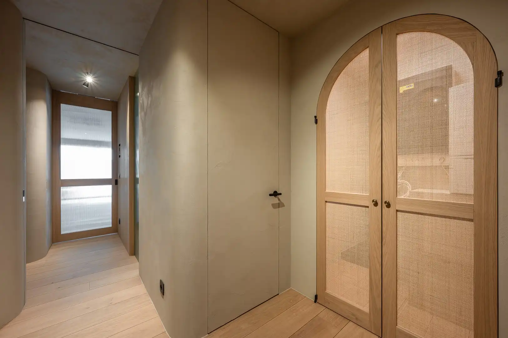 Gerenoveerd appartement met 3 slaapkamers, gelegen nabij de Zeedijk en het Driehoeksplein. foto 11