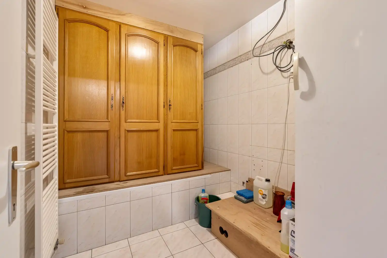 Commercieel pand met ruime handelsruimte, loods én drie-slaapkamer appartement van 160 m² in Wezemaal ! foto 31