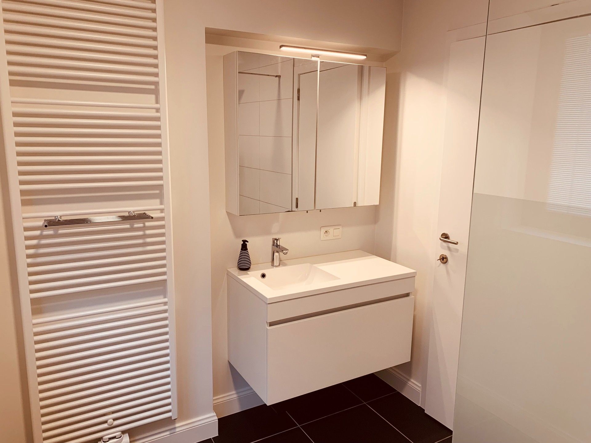 Charmante koppelvilla in de concessiewijk van De Haan. foto 12