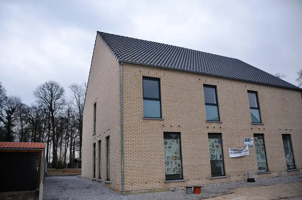 Recente woning te Duras met 3 slaapkamers en tuin met aangelegd terras. foto 3