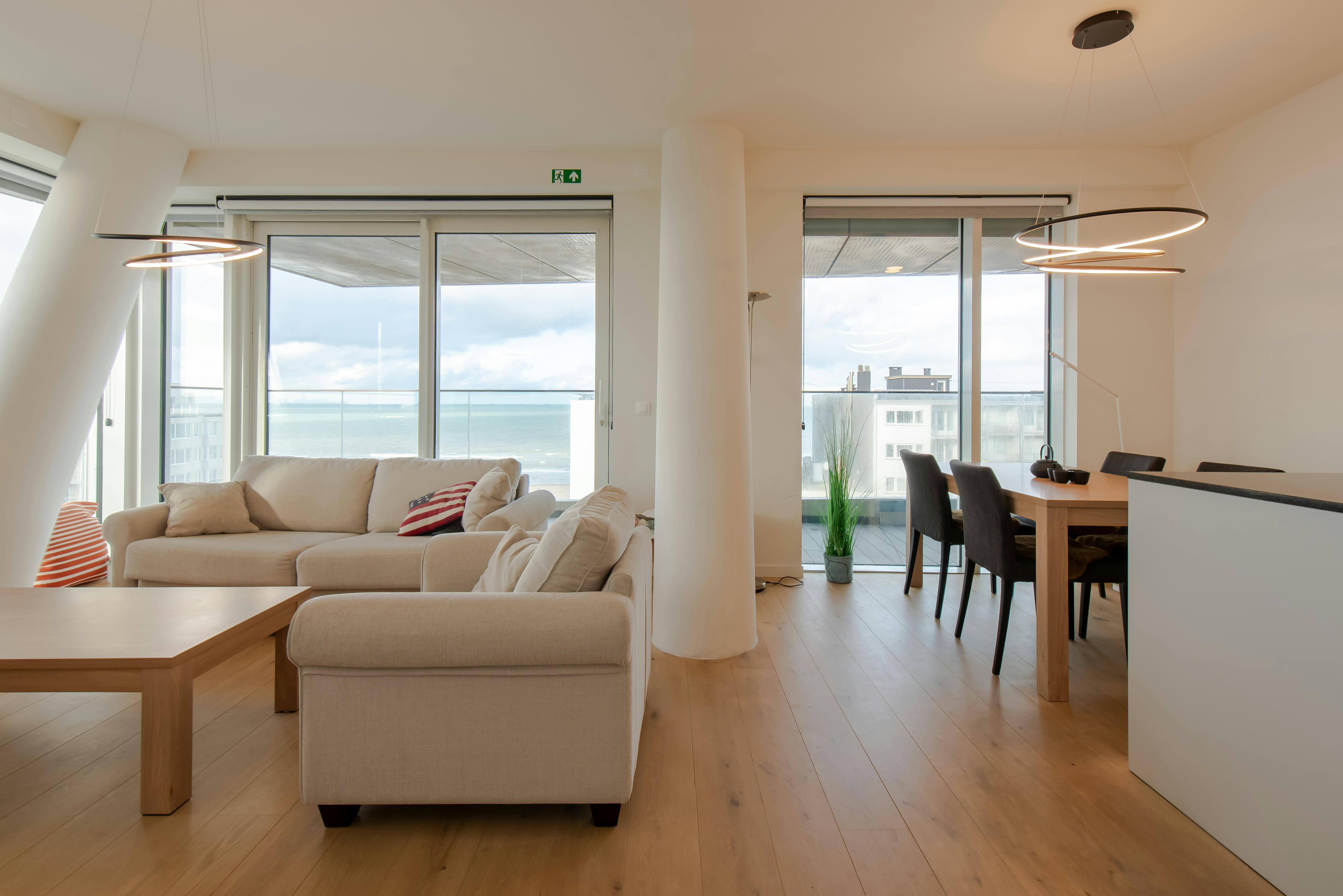 Prachtig 2 slaapkamer appartement met zicht op zee  foto 2