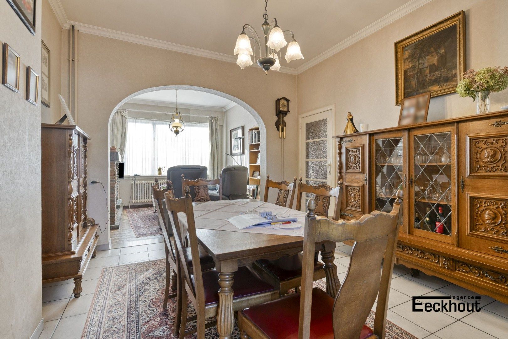 Ruime woning met 4 slaapkamers en achtertuin foto 9