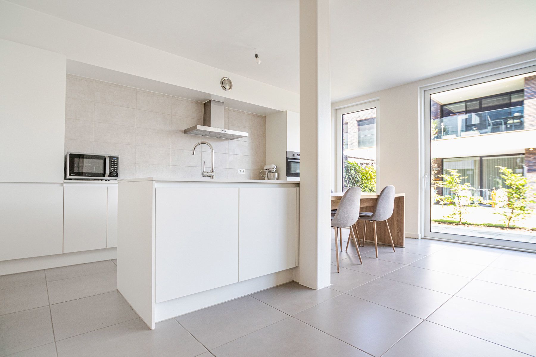 Gelijkvloers wonen in stijl: 128m², 3 slpks, 2 badk + tuin foto 6