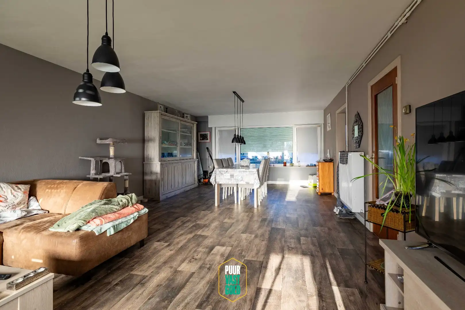 Ruim en verzorgd gelijkvloers appartement met terras foto 7