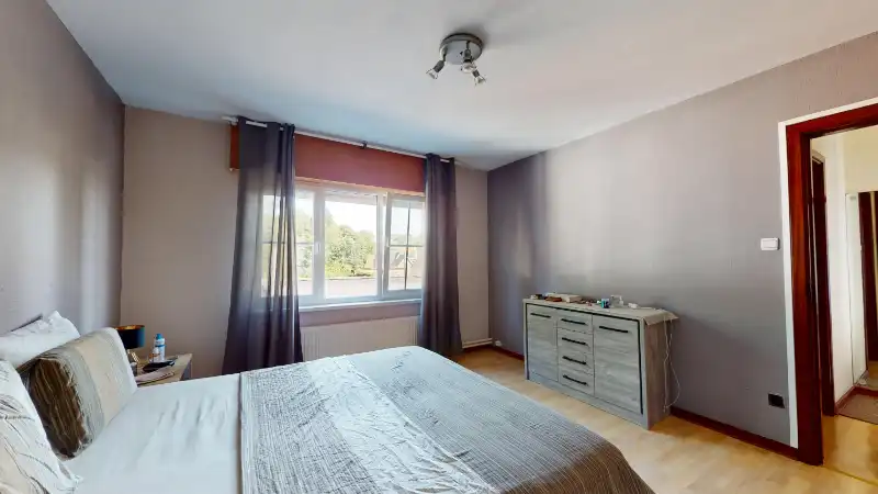 Woning van 197m² op een perceel van 8 are foto 11