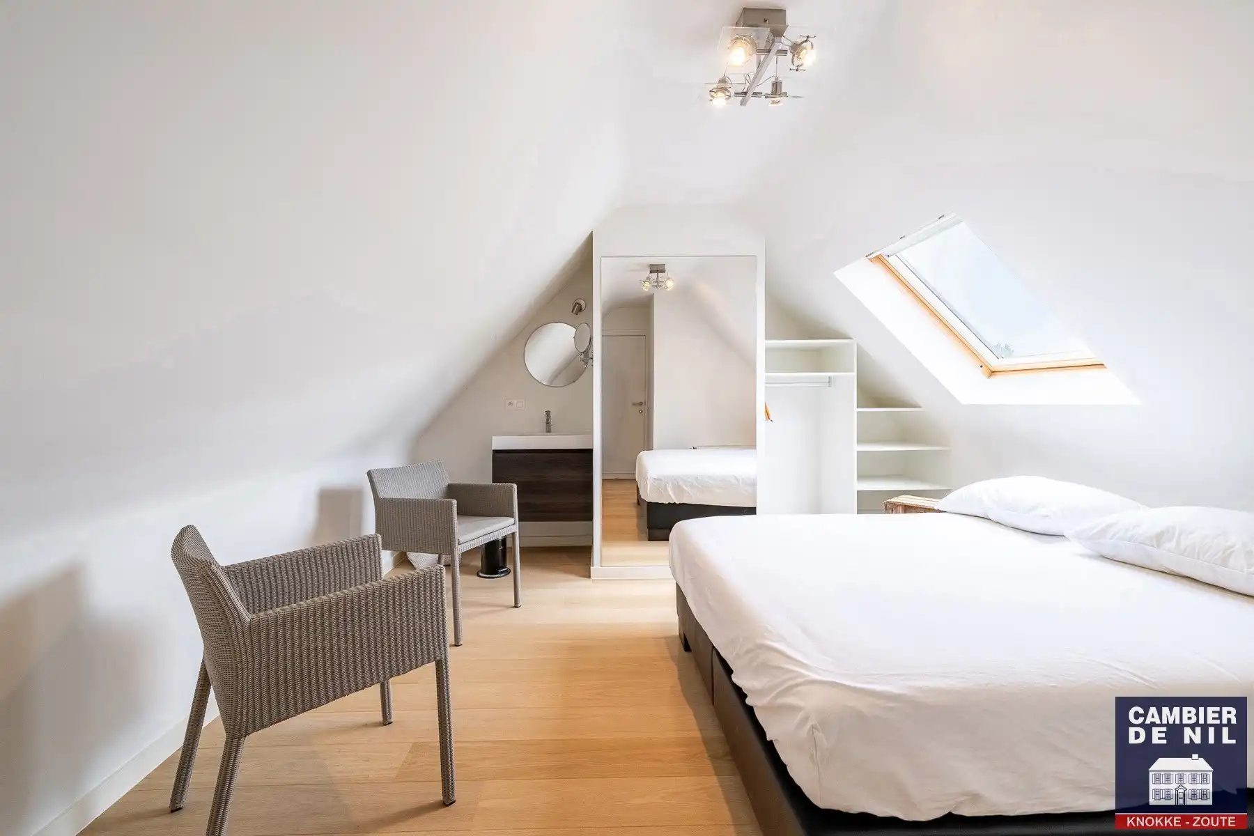 Instapklaar, gemeubeld appartement nabij de zeedijk te Duinbergen foto 20