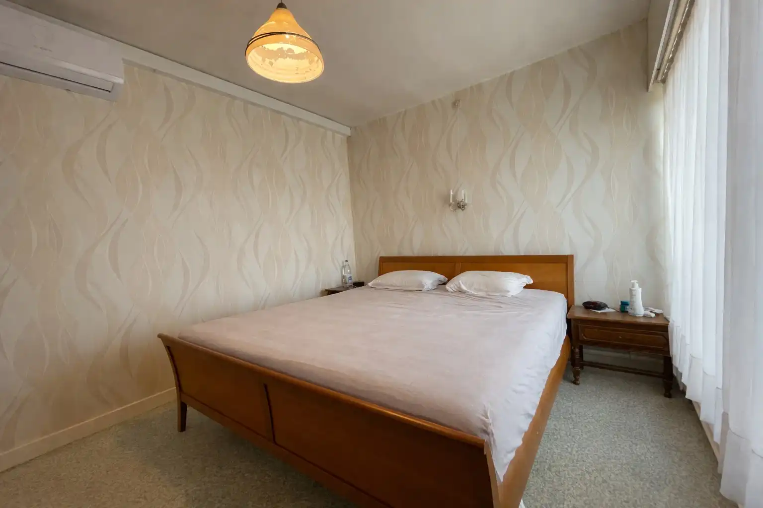 Ruime halfopen bebouwing met 3 slaapkamers, tuin en garage foto 11