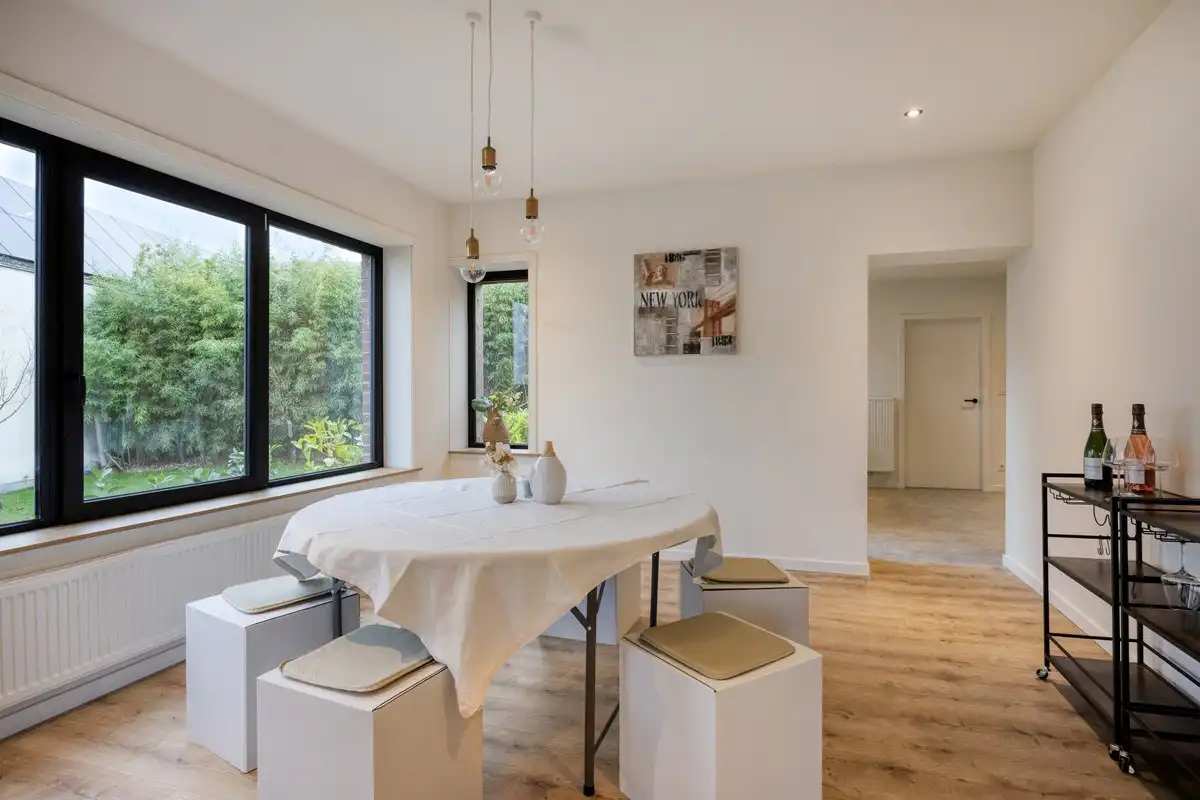 Energiezuinige, volledig gerenoveerde woning met 3 slaapkamers in Ninove foto 6