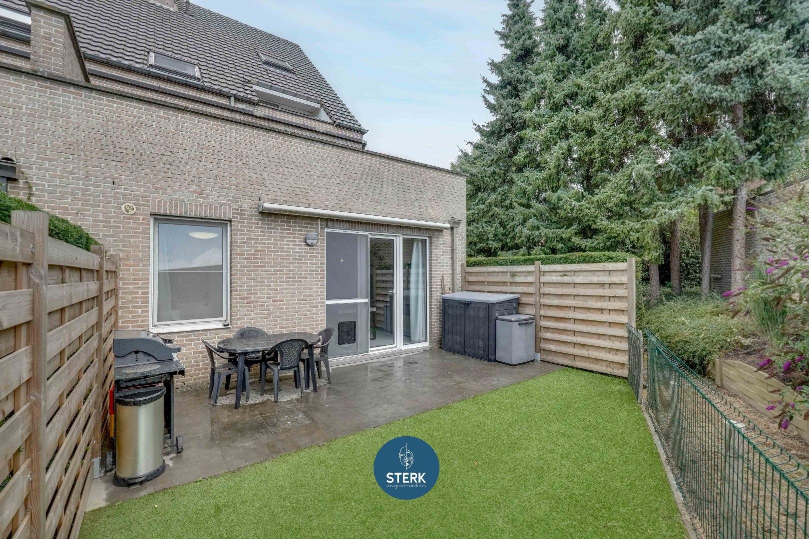 GELIJKVOERS APPARTEMENT VAN 89 M² MET TUIN VLAKBIJ MAASTRICHT ! foto 17
