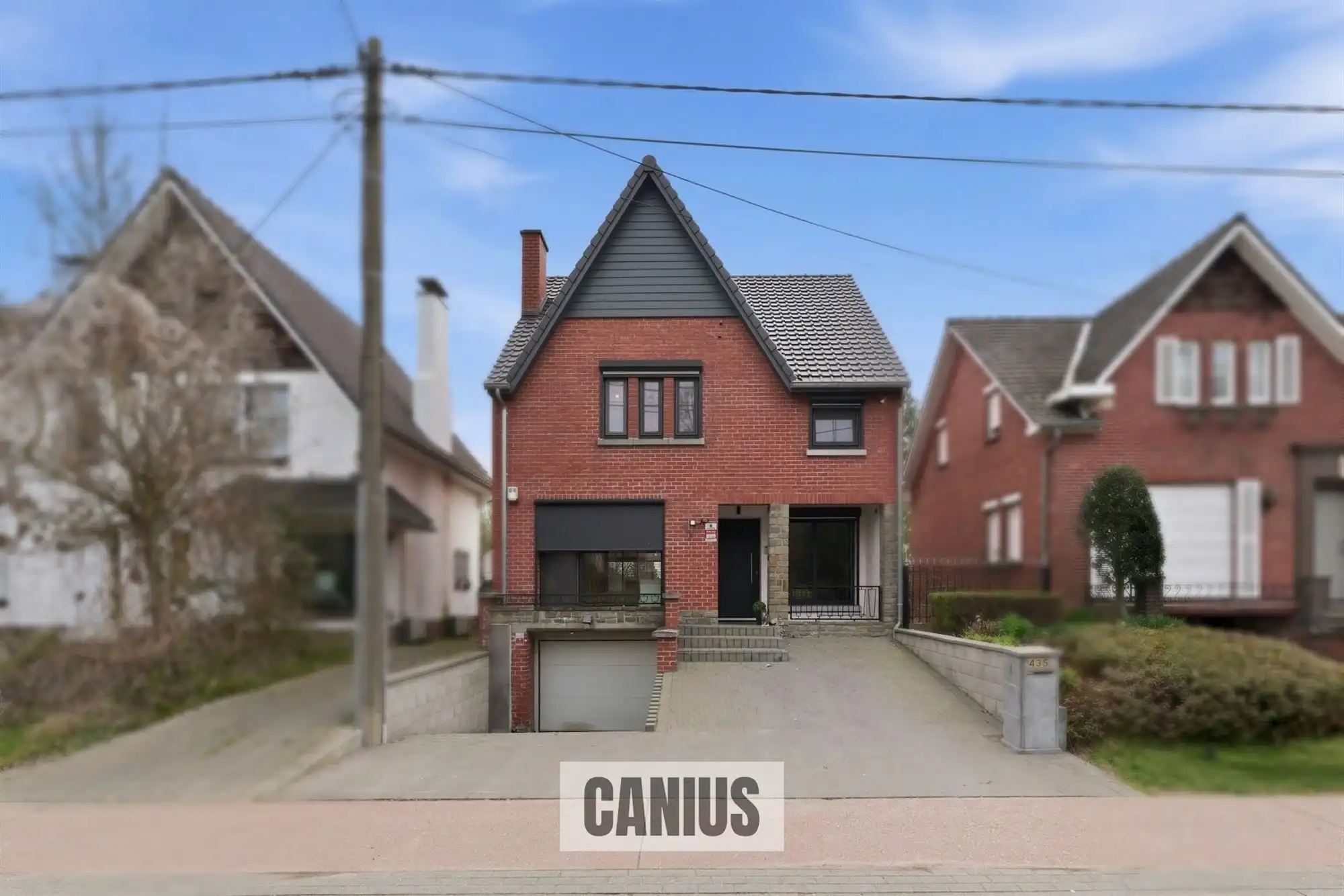 Hoofdfoto van de publicatie: GERENOVEERDE OPEN BEBOUWING MET VIER SLAAPKAMERS