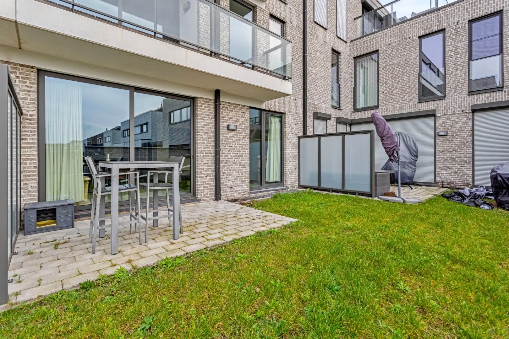 Lichtrijk nieuwbouwappartement met 3 slaapkamers, tuin, terras, kelderberging en 2 autostaanplaatsen - EPC 36 kWh/m² -bewoonbare opp. 115 m²   foto 25
