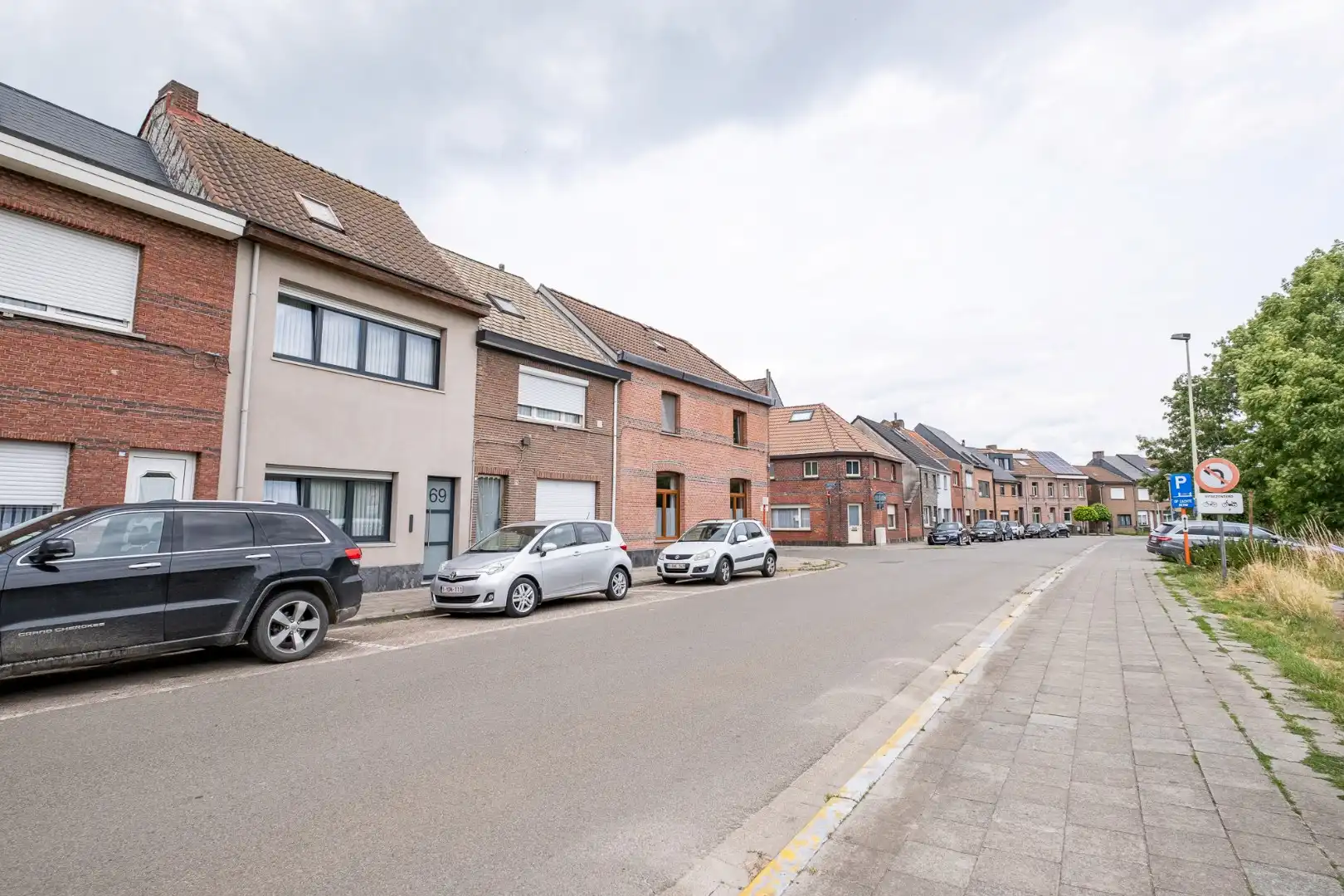 Ruime woning met 3 slaapkamers foto 2