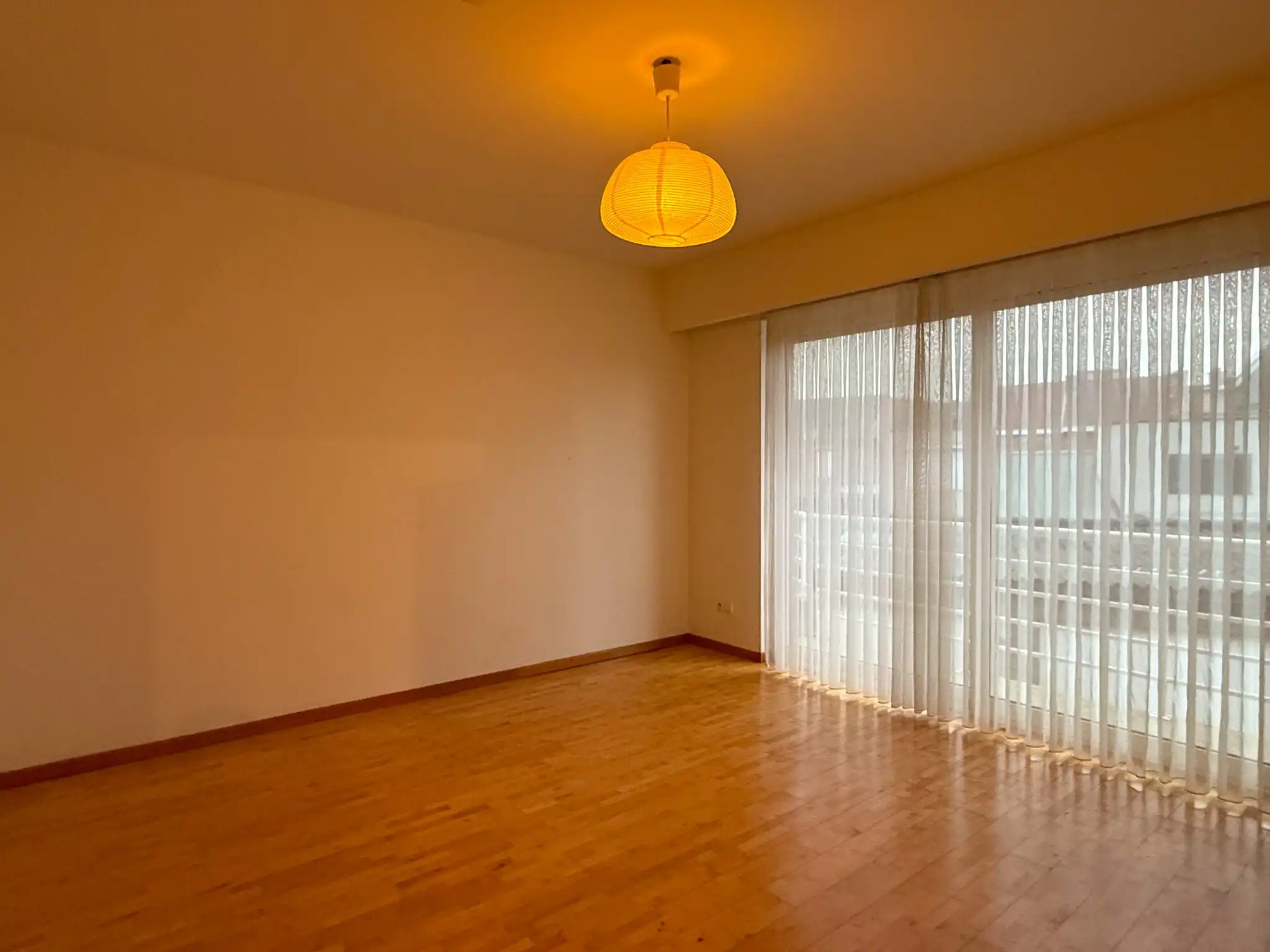 Appartement met twee slaapkamers en garage in het hartje van Beveren foto 8