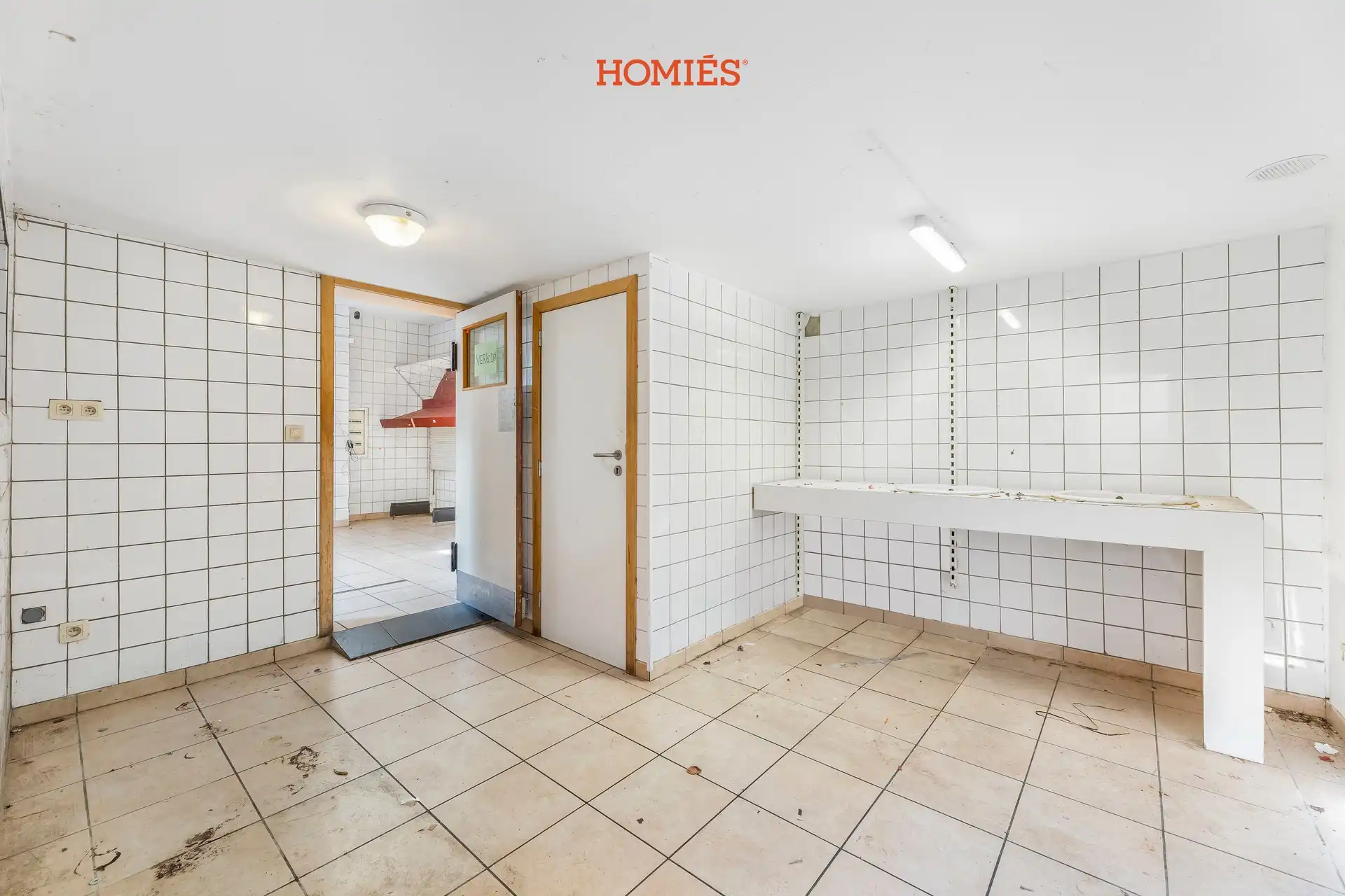 Te renoveren handelspand op toplocatie foto 11