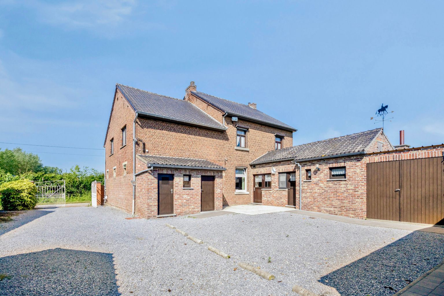WONING MET NIET VERPACHTE WEILANDEN EN STALLINGEN foto 21