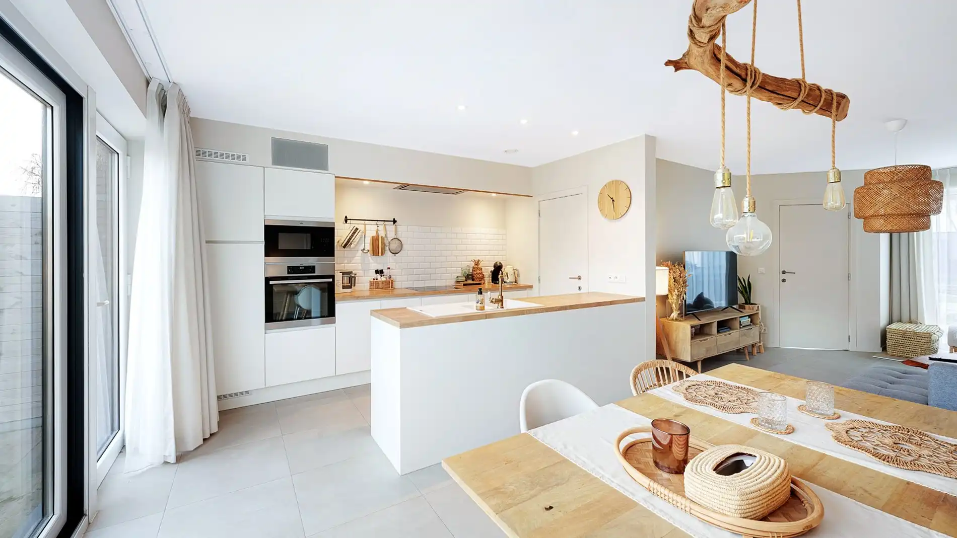 Quasi nieuwbouwwoning in een deelgemeente van Brugge foto 9