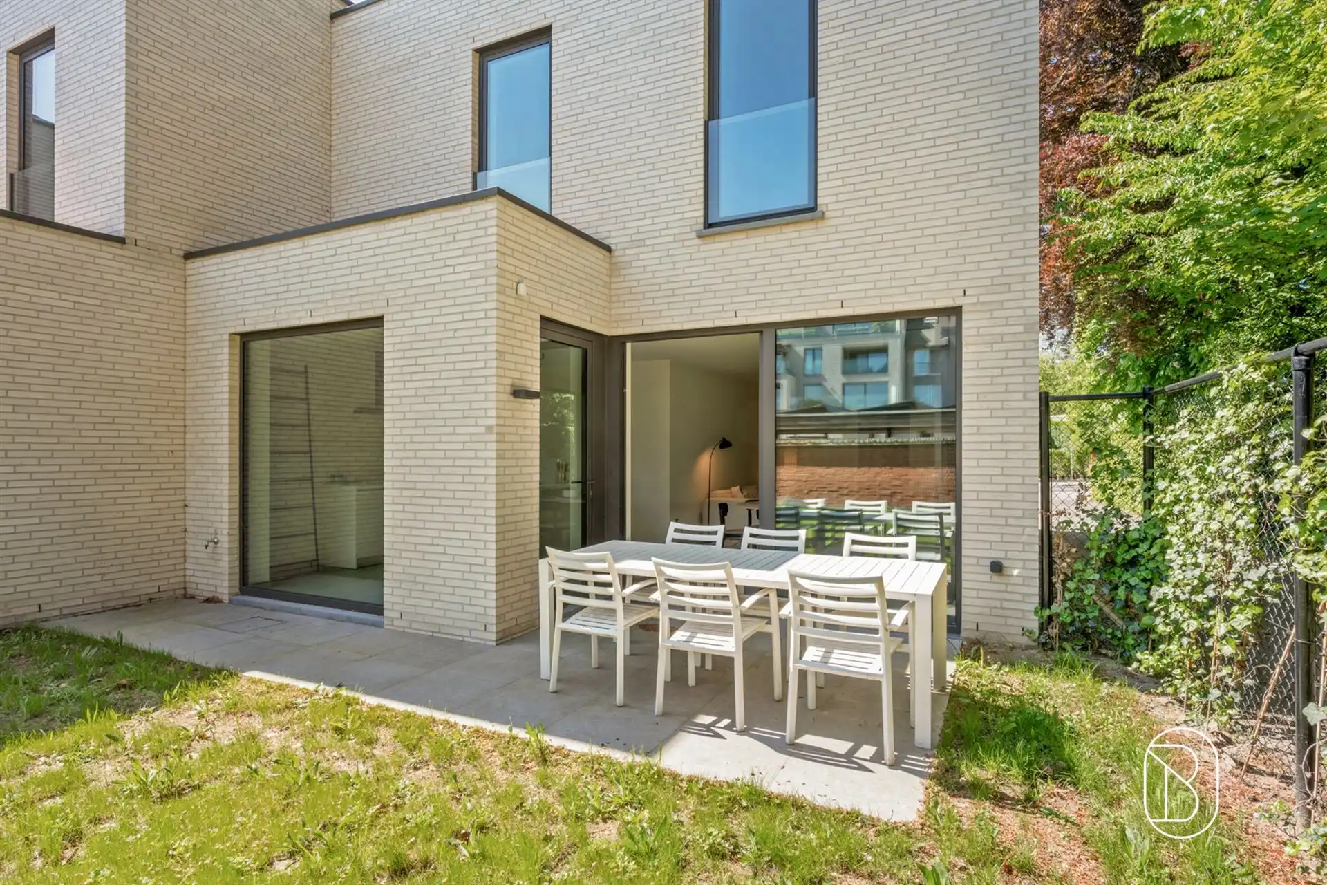 Kwalitatief afgewerkte nieuwbouw met 3 slk, E-peil 0. foto 14