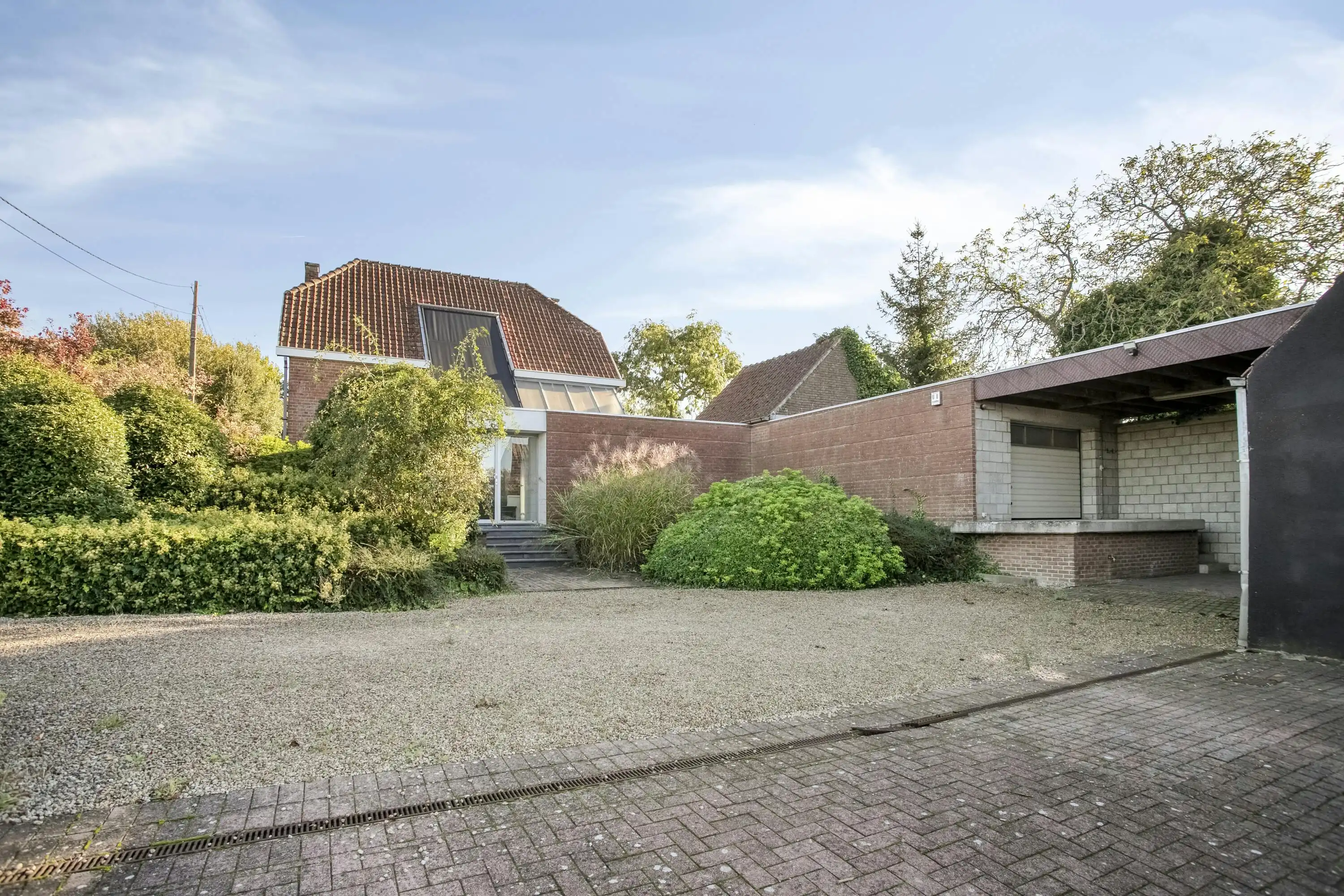 Huis met kantoorruimte en atelier te koop in Waregem foto 12