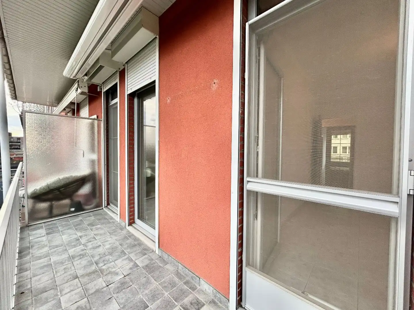 Instapklaar appartement met twee slaapkamers en terras foto 17