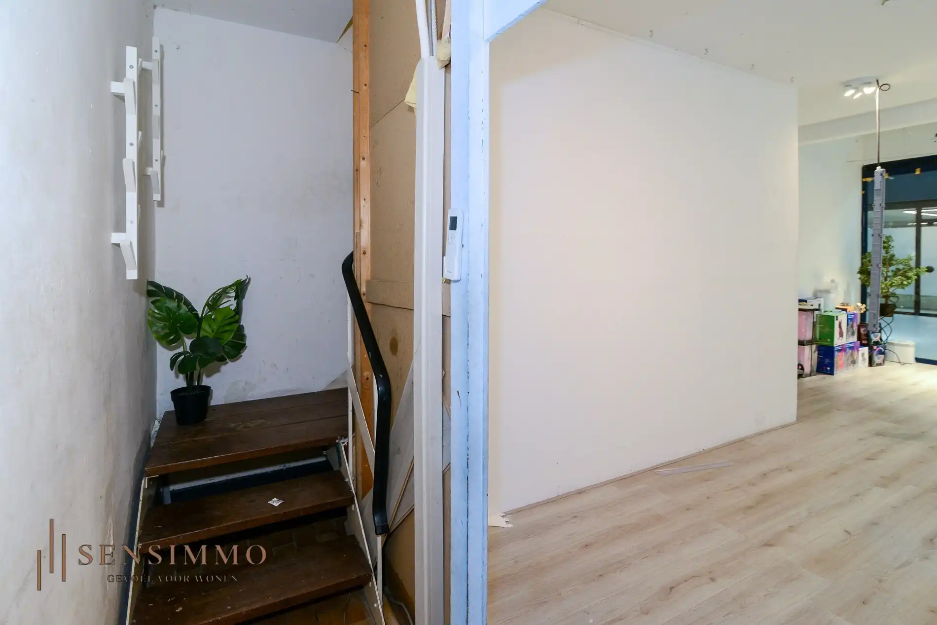 Handelspand in shopping 3 te Genk foto 6