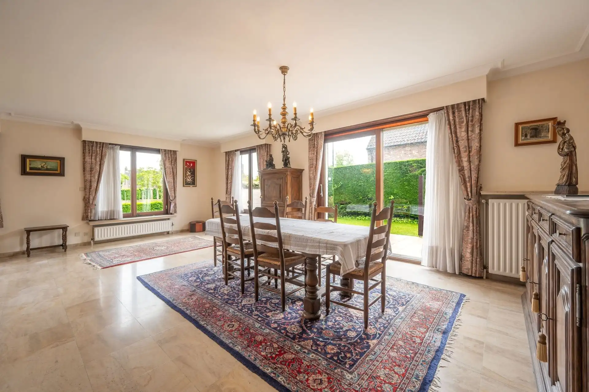 Exclusieve villa in een gegeerde residentiële wijk foto 10