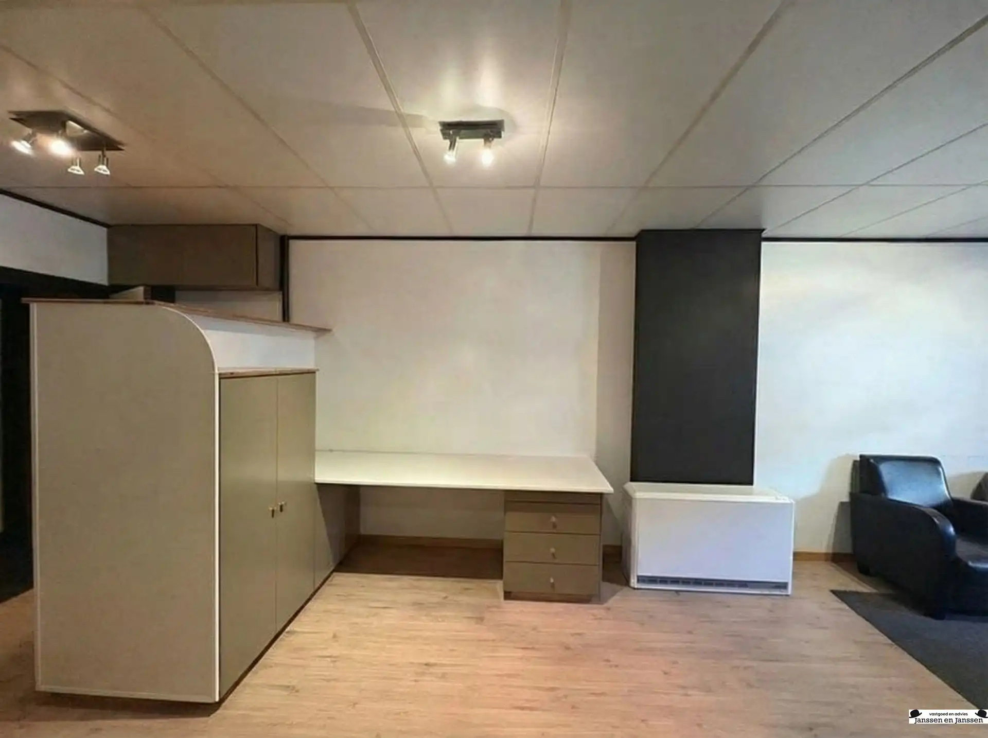 Appartement met 1 slaapkamer en terras te Merksem foto 5