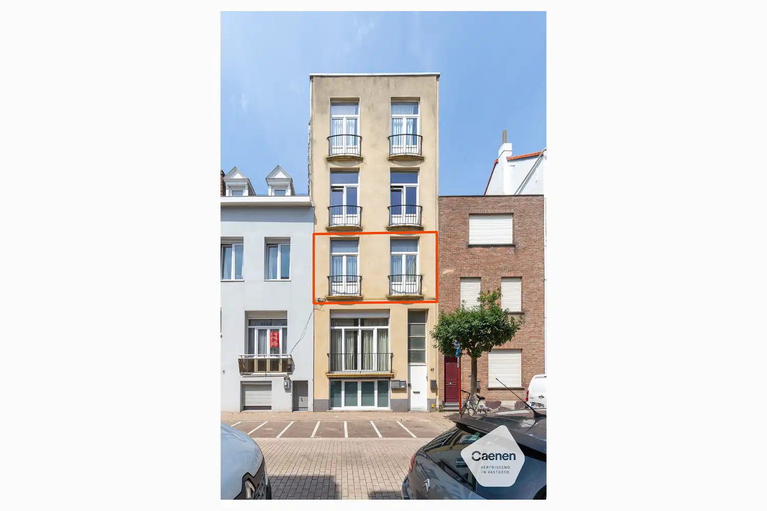Te renoveren tweeslaapkamerappartement nabij het centrum en het strand foto 13