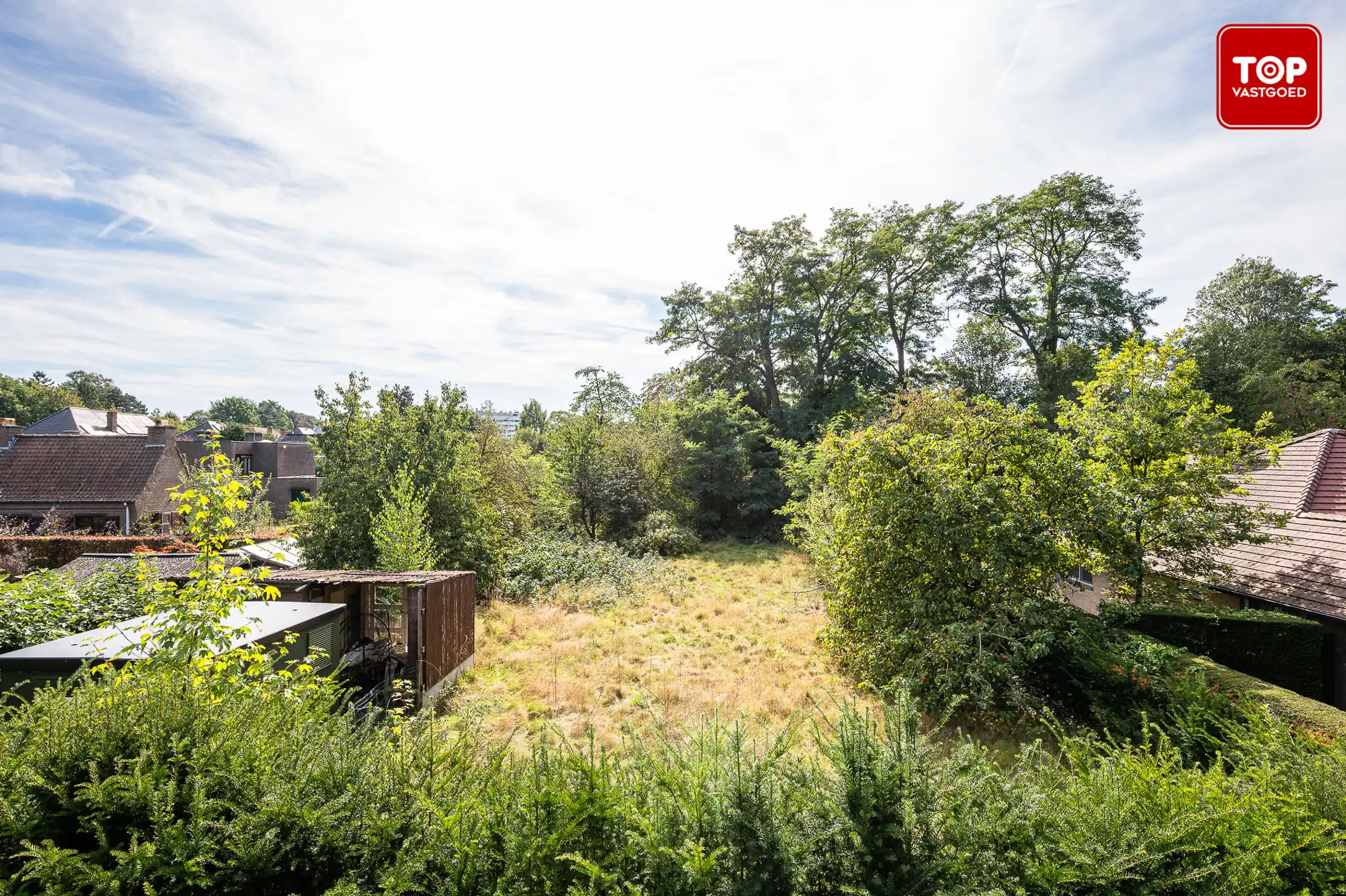 Ruim perceel op een Top locatie in Mariakerke foto {{pictureIndex}}