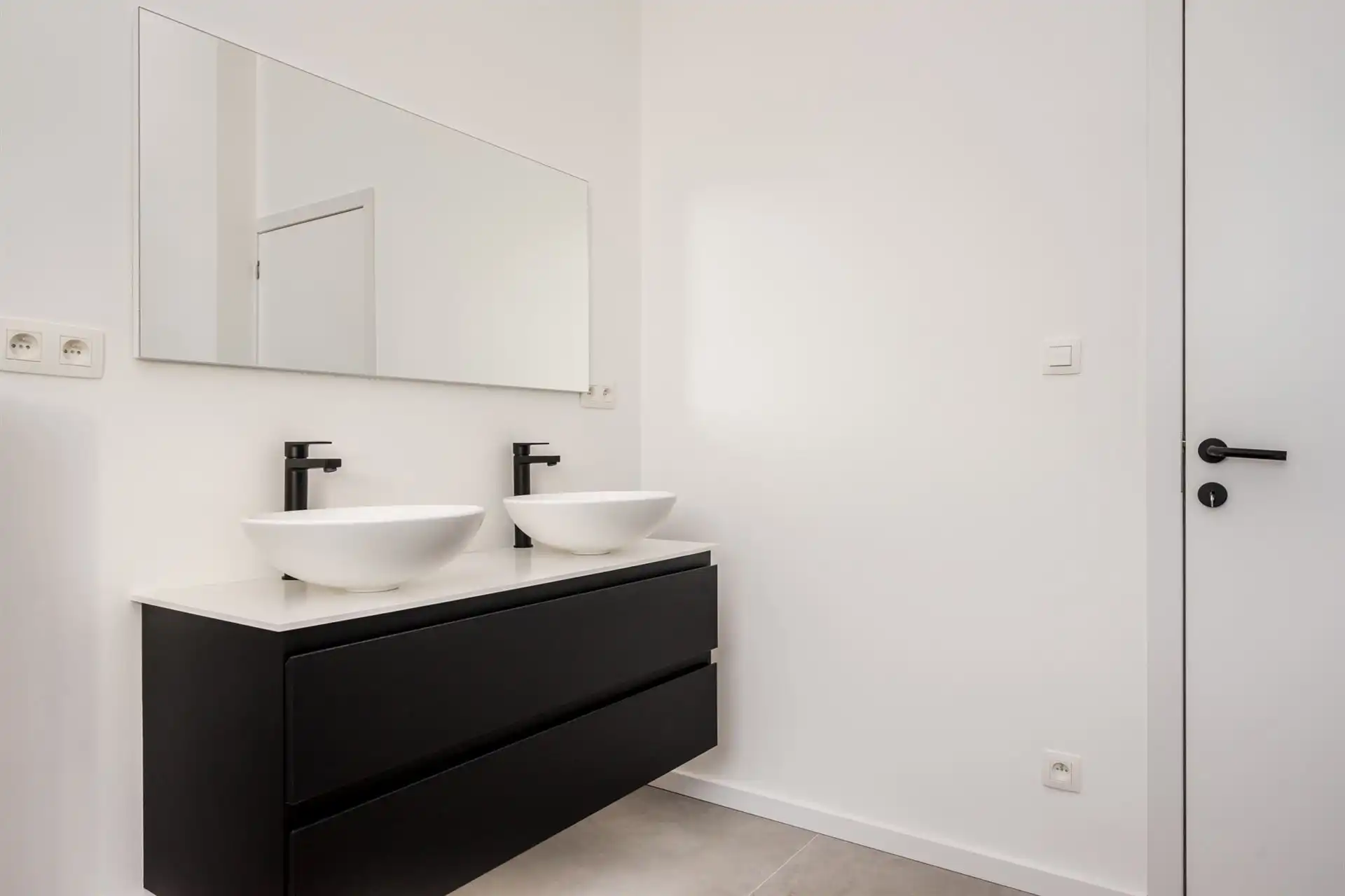 PRACHTIGE HALFOPEN NIEUWBOUWWONING met 3 / 4  slaapkamers en mogelijkheid om Privé met Professioneel te combineren (verkoop met registratierechten!) foto 23