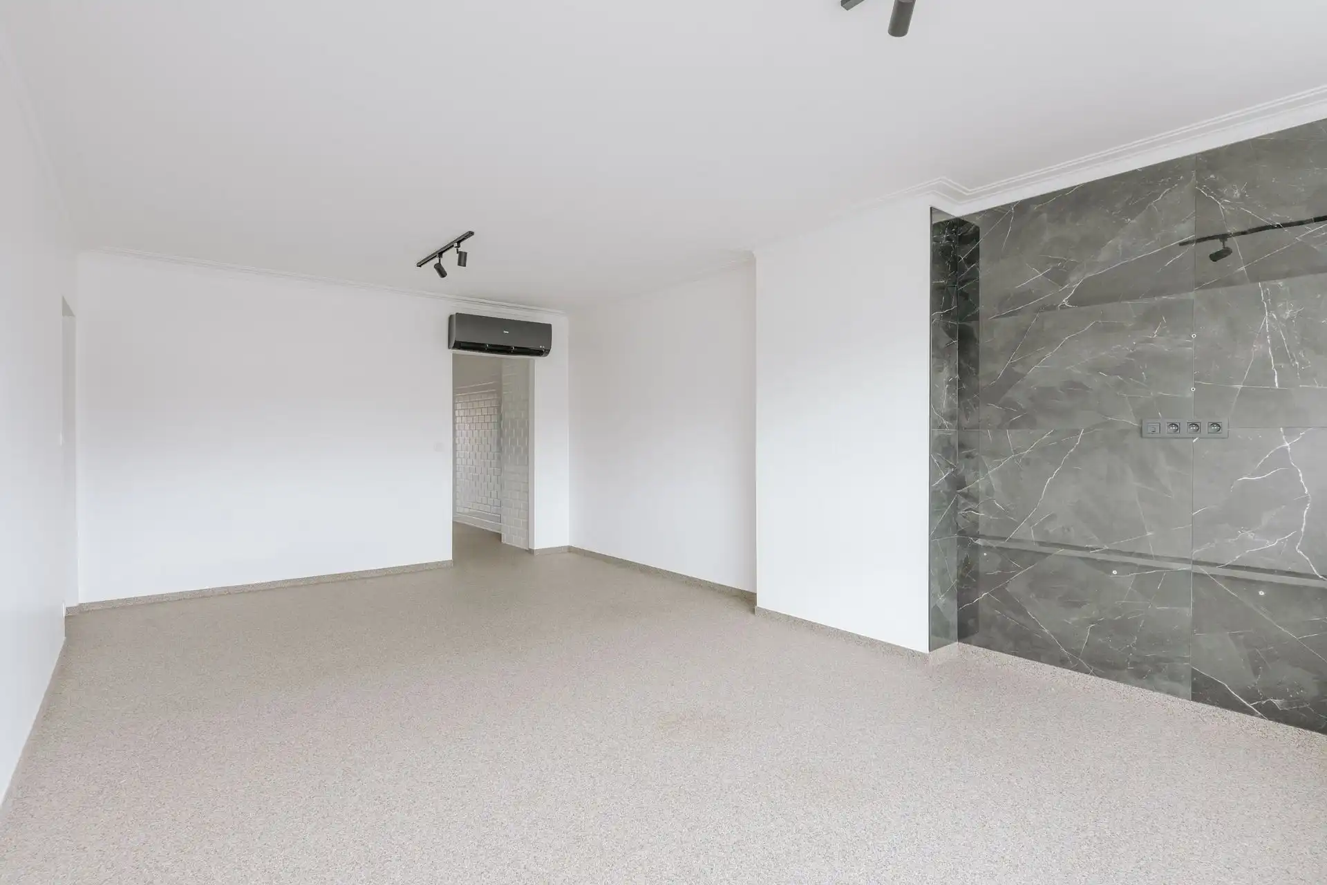 Gelijkvloers appartement in de Portugezenwijk! foto 5