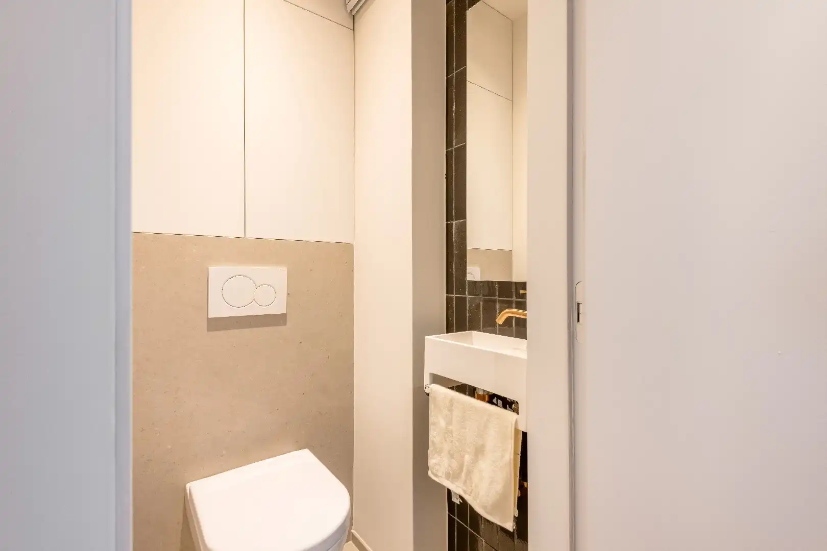 Mooi vernieuwd appartement schitterend gelegen op de Zeedijk vlakbij het Rubensplein foto 16