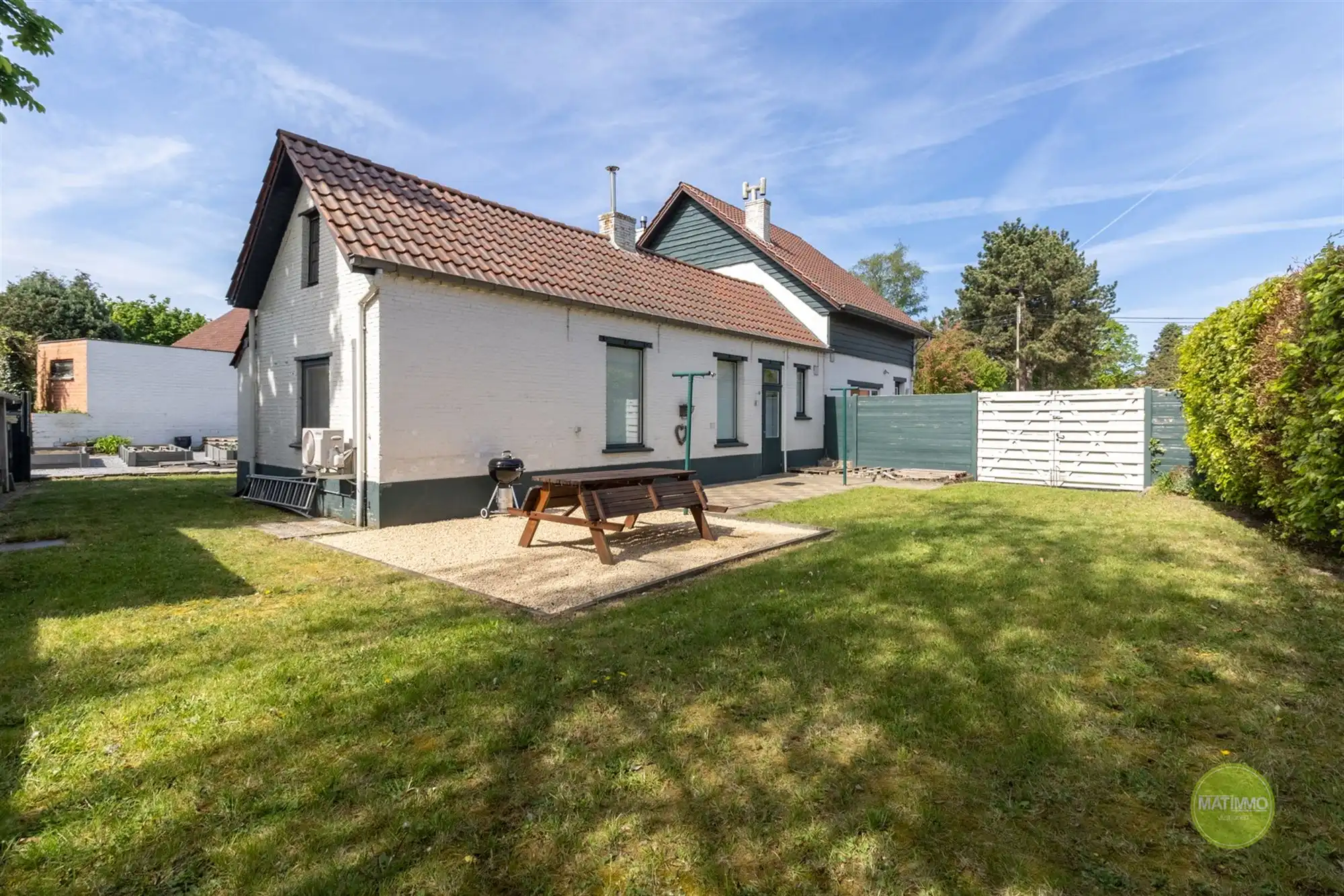 Veelzijdige woning met bijgebouw (B&B/zorgwoning) in Mol foto 2