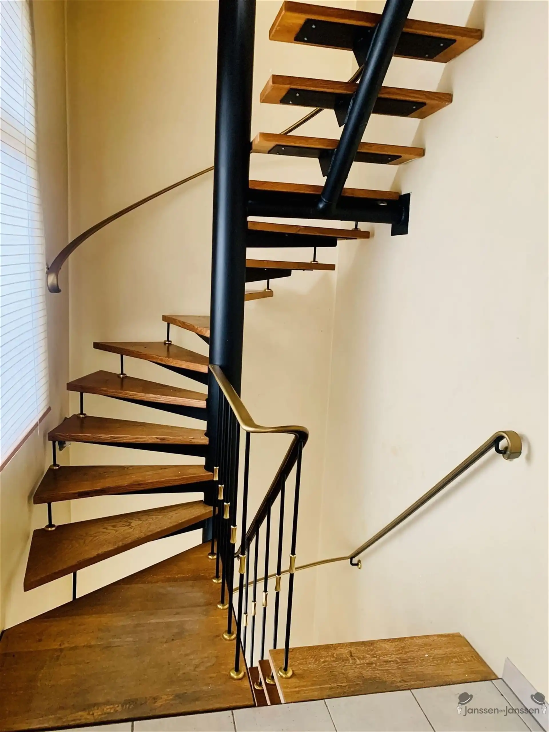 Rustig gelegen duplex appartement met terras foto 6