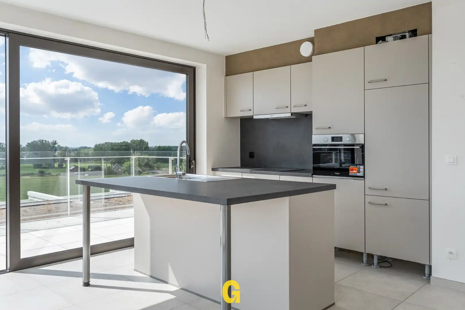 Luxueus energiezuinig penthouse appartement met ruim zonneterras met prachtig verzicht op het stadscentrum en achterliggend groen foto 7