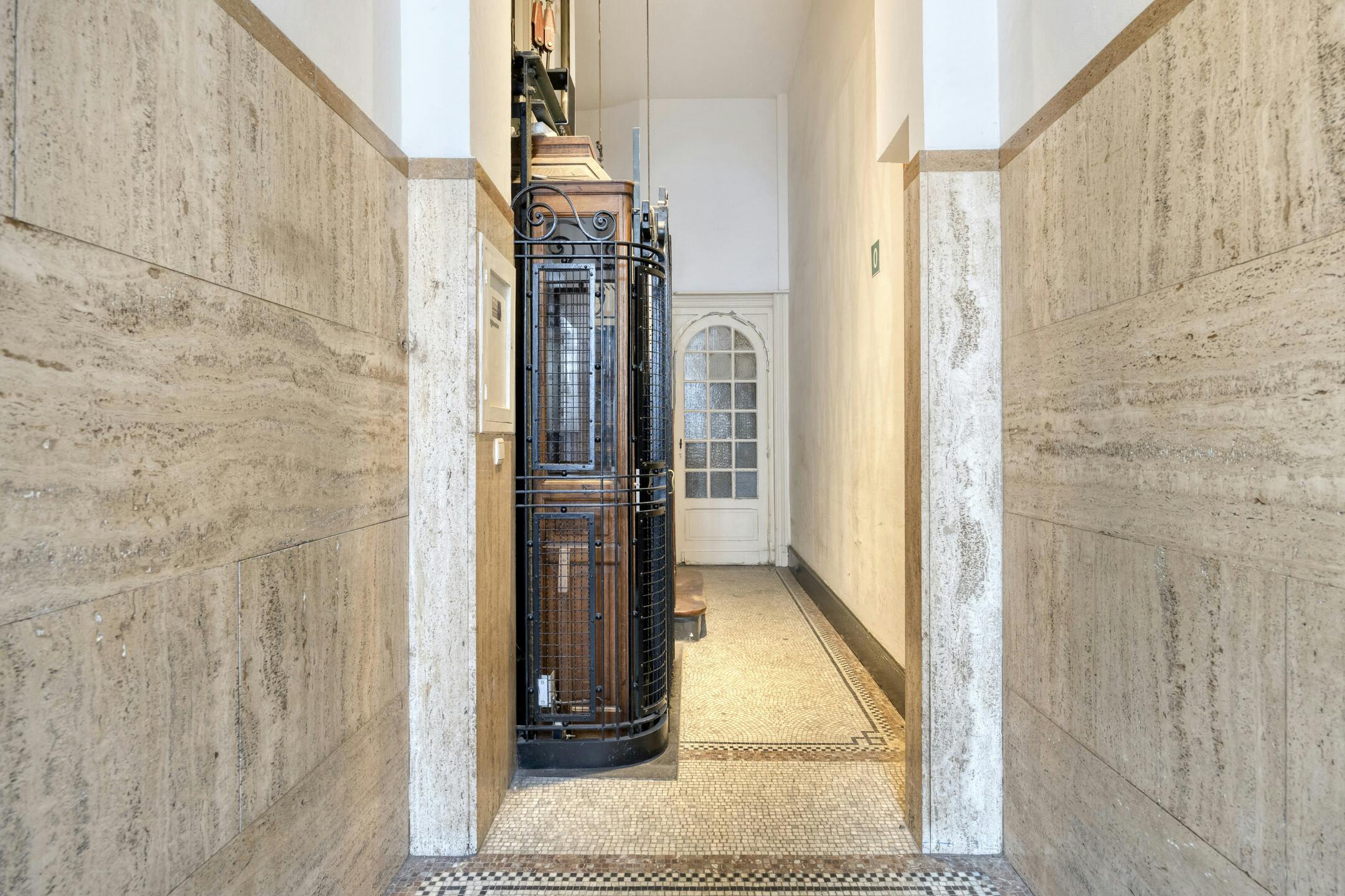 Instapklaar appartement te koop in het centrum van Antwerpen foto 11