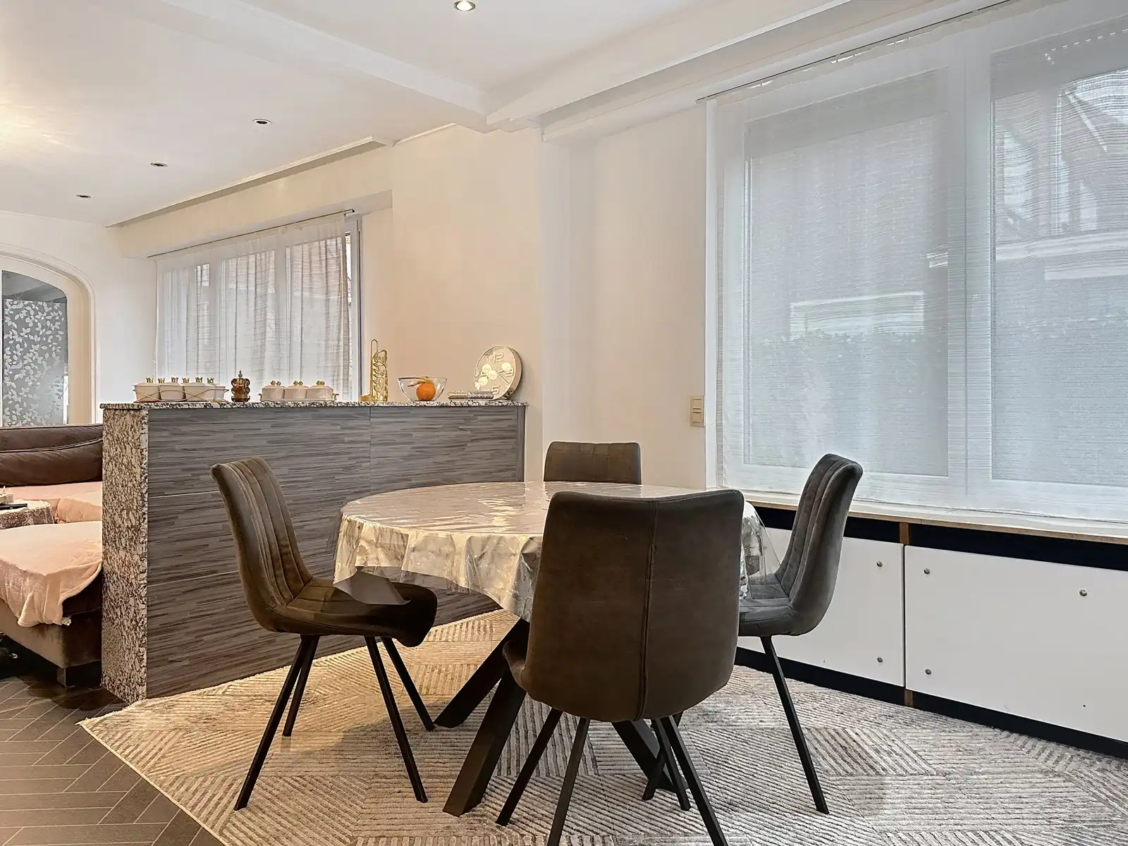 Ruime gezinswoning met meer dan 200m² woonoppervlakte foto 6