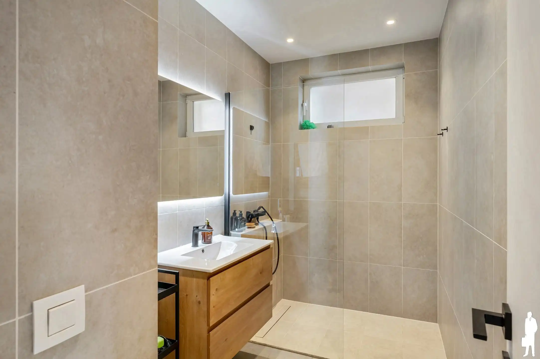 Ruim appartement op centrale locatie met terras én balkon foto 19