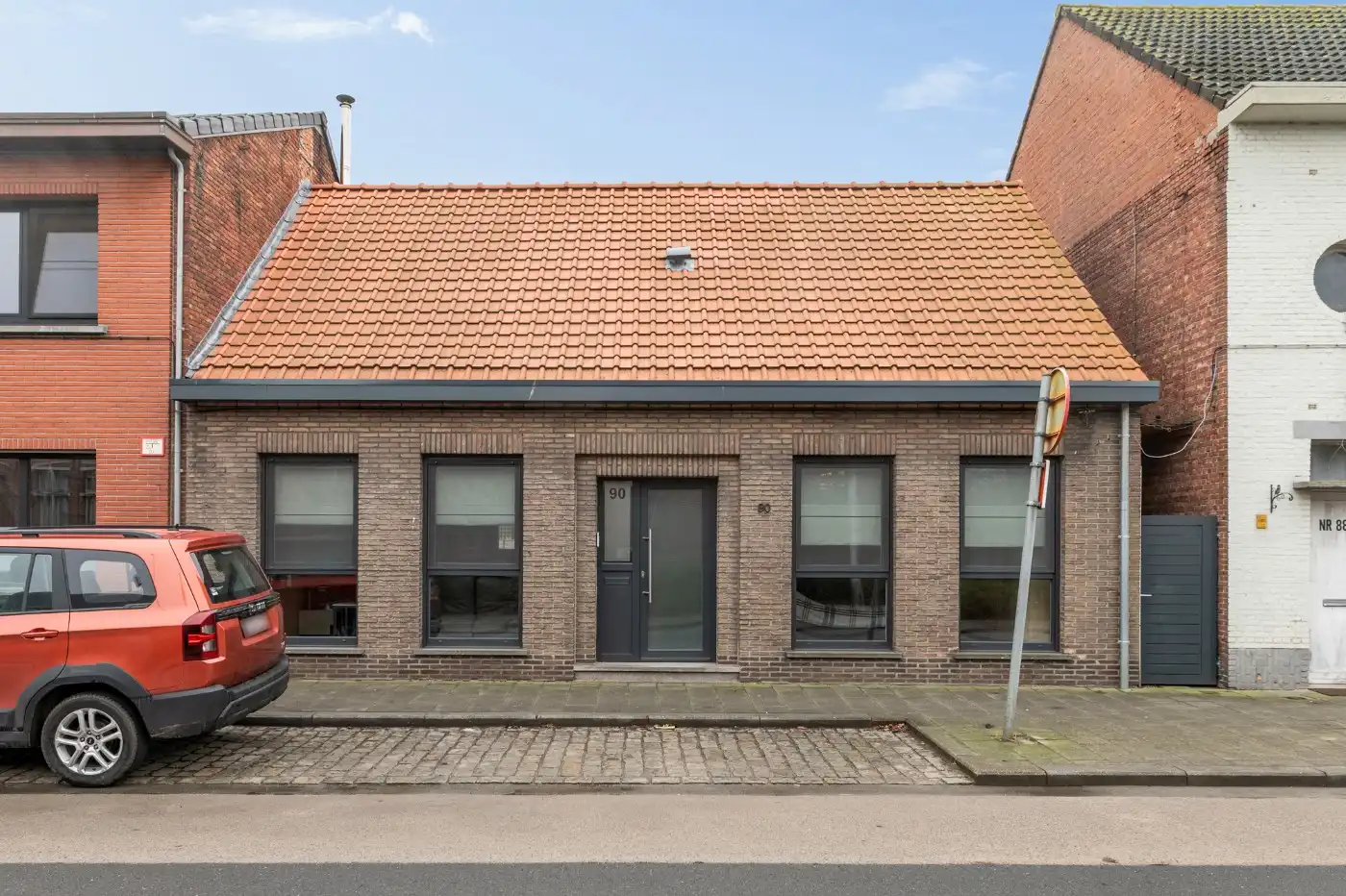 Instapklare HOB met 4 slpk., garage en zuid-tuin foto {{pictureIndex}}