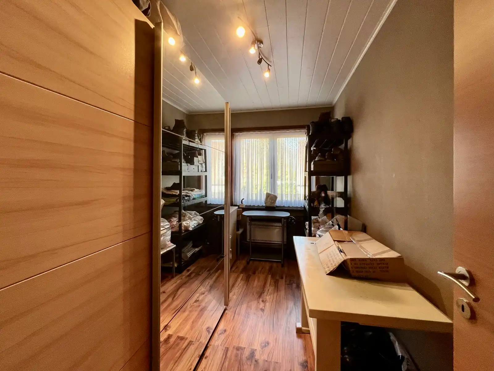 Solide woning met zeer gunstige ligging. foto 18